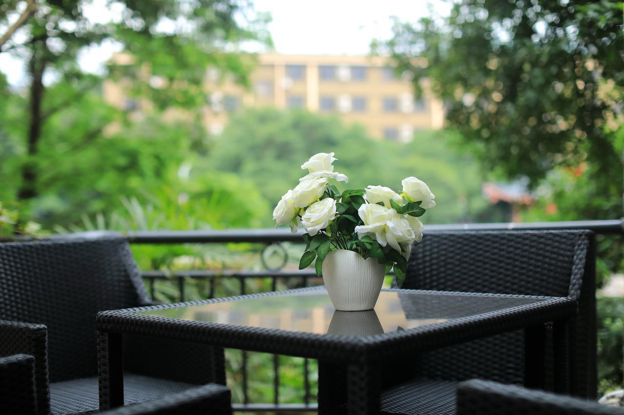 Riverside Inn Guilin Central Buitenkant foto
